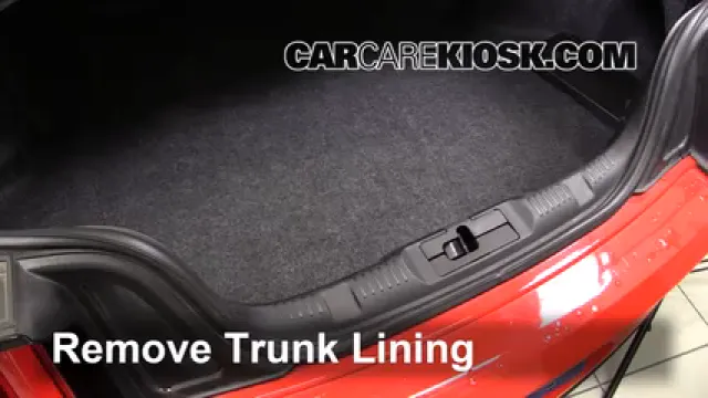 2015 Ford Mustang EcoBoost 2.3L 4 Cyl. Turbo Pneus et roues Changer un pneu crevé